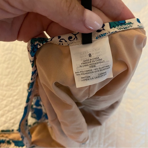 J Crew SZ block prints blue and white floral one piece swimsuit size 8! - Picture 5 of 5